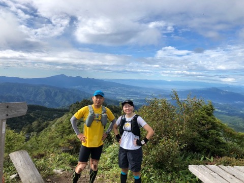 剣ヶ峰手前の標高１８００mのピーク