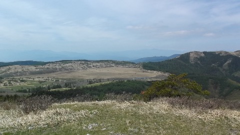 八島湿原を見下ろす