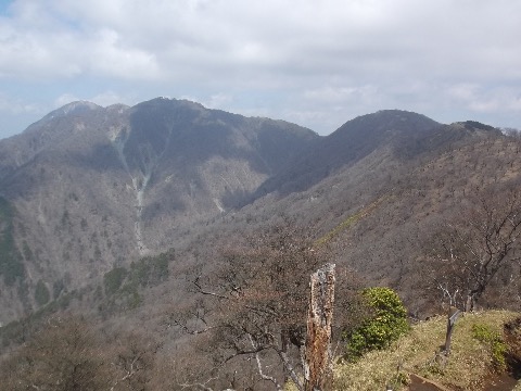 これよりたどる丹沢山〜蛭ケ岳方面