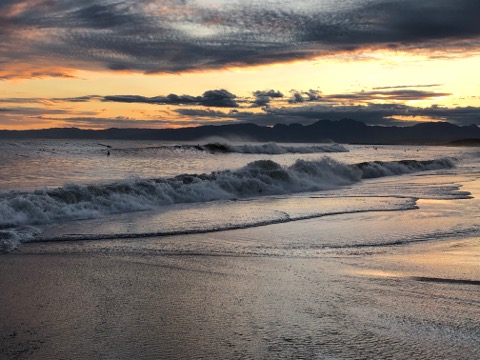 夕映えの湘南海岸