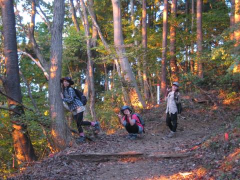 下りでも、疲れを見せず
快調に降りる山ガールたち