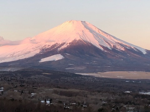朝7時　富士が赤く染まる