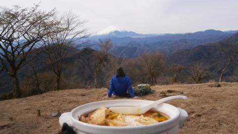 富士には月見草が・・じゃなくて鍋焼きうどんがよく似合ふ