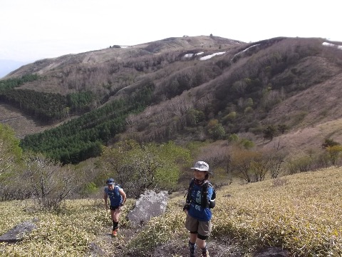 大門峠を経て、やっと展望が大きく広がる霧ヶ峰に到着