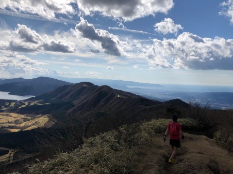 これから辿る外輪山方面