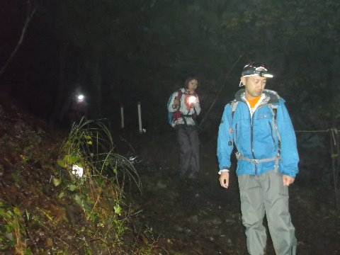 下山の最後　真っ暗に・・。