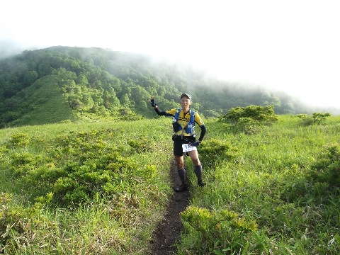 殿上山への急登を終え、稜線に出ると霧ヶ峰の広大な景観が広がる。