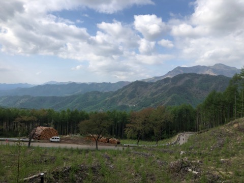 ７７キロ地点からの山岳風景