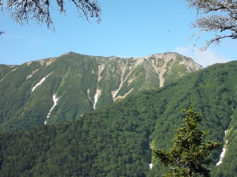 合戦尾根上部からこれから向かう大天井岳