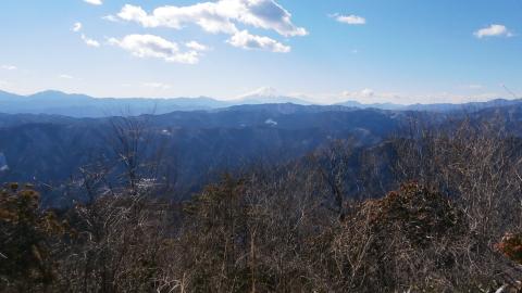 大岳山山頂～ハセツネで辿った浅間尾根が・・。