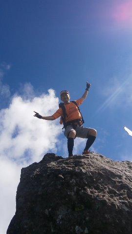 ビリ子！危な～い！でも初めての八ヶ岳　重い荷物を背負ってしっかりついてこられた。オカマ塾１軍昇格も近い！