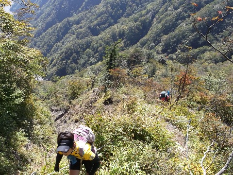 蛭が岳への登り　厳しい〜！