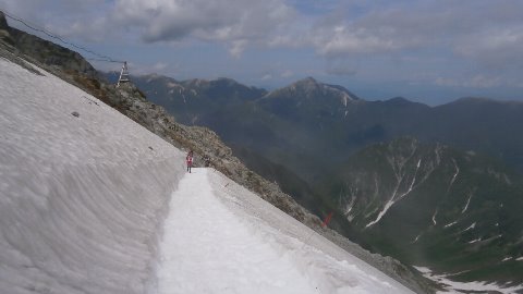 標高３０００m　穂高岳山荘到着