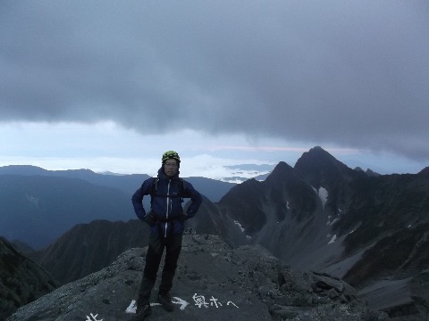 軽い高山病か？頭が少し痛い