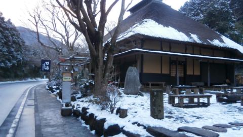 甘酒茶屋　一服していきたいけど、そんなことしたらもう走れなくなってしまう・・。