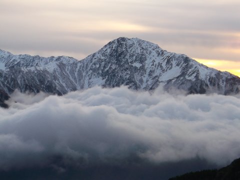 赤抜沢の頭から　新雪の北岳
最高の場面に間に合った～！