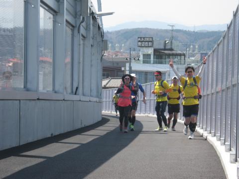 拝島付近の陸橋を登る
ここまでは変哲のないコース