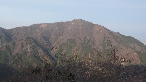 最後の三ノ塔への登りから大山を振り返る