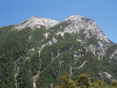 仙水峠から甲斐駒　すごい高度感だ（標高差700m）