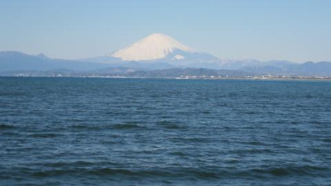 地元でよく走っているコースとはいえ
これだけくっきりと見えるのも珍しい
今日は風もなく走りやすかった