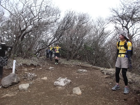 無事神山山頂に到着