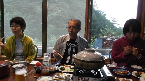 地元の野菜をふんだんに使った夏沢鉱泉の夕食　猪鍋も