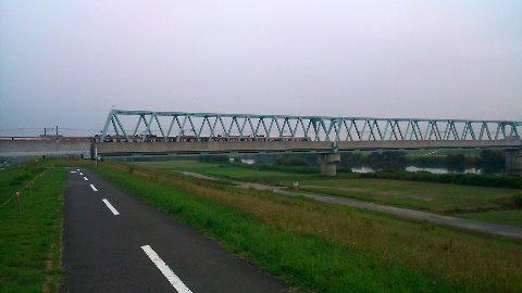 つくばエクスプレス江戸川鉄橋通過中
