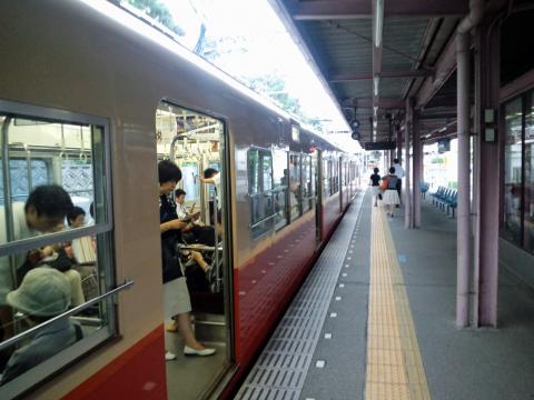 阪神電車武庫川線は2両編成