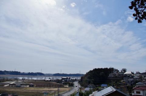 雲がかかっているが、とても暖かな昼下がりだった
（そのお陰で花粉が大量に舞っていた・・・ようだ）