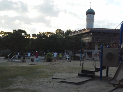 ホームコースになりそうな春日公園の朝の光景です.