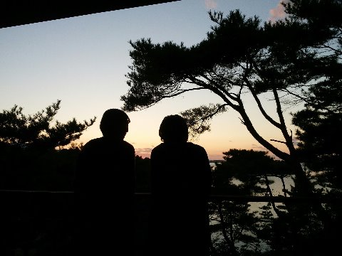 お天気にも恵まれて、宿から見る夕焼けがきれいでした。