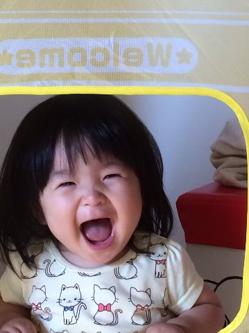 さて、孫娘は24日で１歳２ヶ月になりました。　もう赤ちゃんという感じではなくなって、喜怒哀楽をはっきり表すようになりました。何かと大変ではありますが、その分楽しみも増えますね。