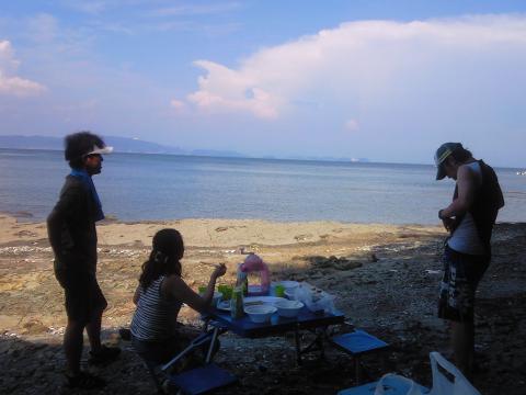 佐久島のビーチ？にて