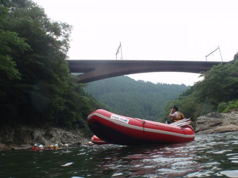途中で入水