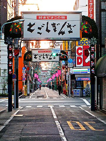 閑散とした戸越銀座。