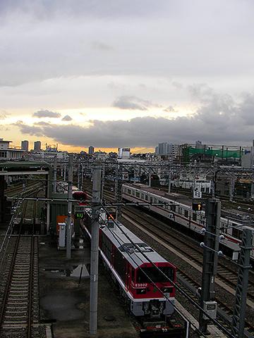 明日は天気になると良いのですが、、、