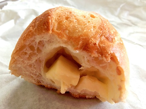 別府の友永パンのチーズフランス