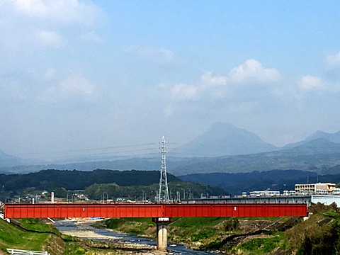 いつもの写真(由布岳)。