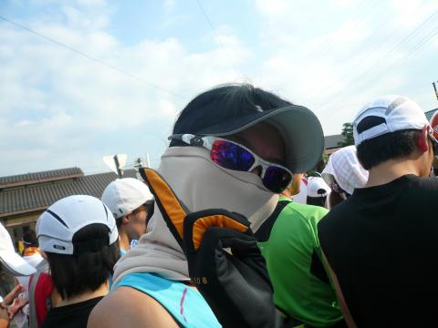 月光仮面（古い！）の仮装してる方かにゃ？