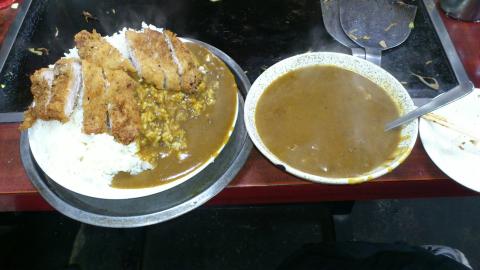 カツカレー大盛り!!!
これが食べたかったのよん♪