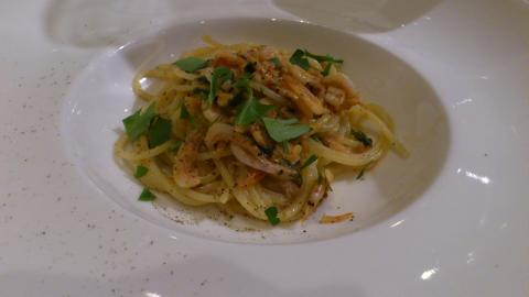 駿河湾の生桜海老とアンチョビのスパゲッティーニ