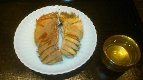 団扇海老
右が焼き物l、左が蒸し物
初めていただきました