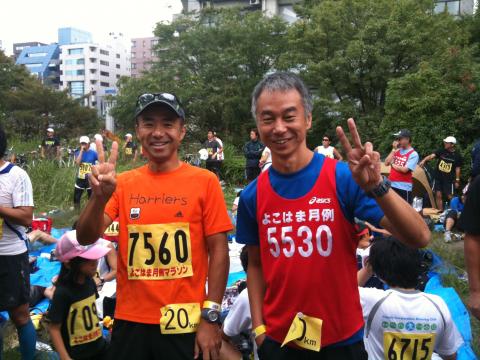 RORYさんとkazooさん。20kmのスタート前。お二人ともいい笑顔！