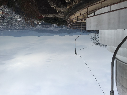 二葉山山頂の仏舎利塔。眺めは良いです。