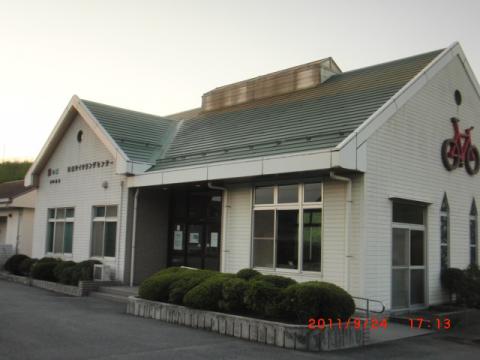 行田サイクルセンター。自宅から72キロ地点。もう夕暮れ。あと30キロで本庄、そこをゴールにしようかな、とその時は思った。