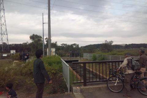 事件だ!事件だ!!(BIKE走り出しの頃、ふるさと公園近くで)