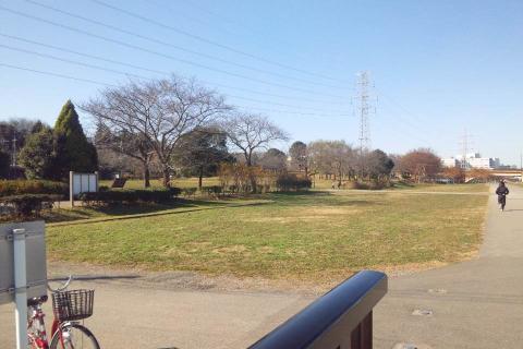 ふるさと公園を11時頃スタート。良いお天気。