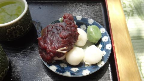 茶屋のだんご 300円也~!