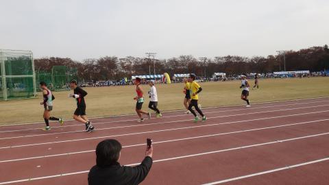 ハイバリーさんからの「ラスト半周！」の激をもらい一応スパートのつもり!?