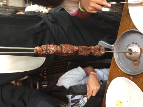 思うように走れないストレスを肉で発散⁈